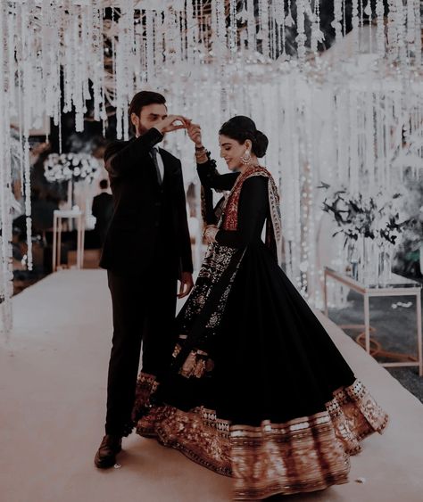 Black Couple Wedding Receptions, Nikaah Aesthetics, Indian Wedding Poses, Indian Marriage, Bridal Songs, Couple Dpz, Desi Wedding Dresses, Couple Wedding Dress, Asian Wedding Dress