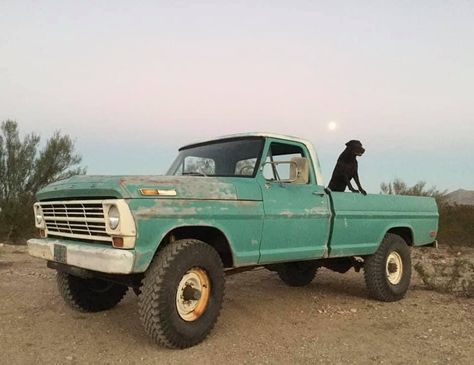 Small Pick Up Trucks, Old Trucks Aesthetic, Old Truck Aesthetic, Pickup Truck Aesthetic, Old Ford Trucks Vintage, 1970s Trucks, 70s Truck, Aesthetic Truck, 90s Truck