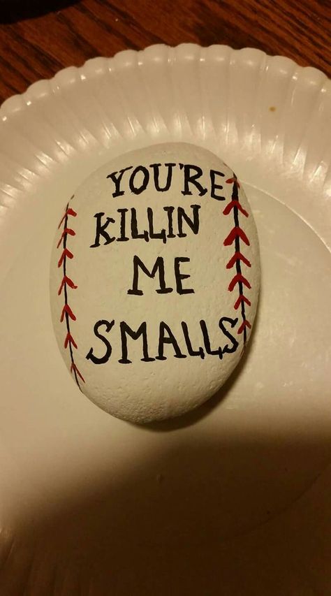 Baseball Rock Painting Ideas, Funny Painted Rock Sayings, Disney Painted Rocks Easy, Baseball Painted Rocks, Cute Rock Painting Ideas Easy Disney, Funny Painted Rocks Ideas, Small Rock Painting Ideas Easy, Rock Painting Disney, Rock Painting Funny