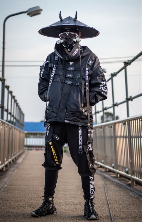 Tech Fashion Mens, Futuristic Clothing Men, Samurai Outfit, Techwear Mask, Coral Springs Florida, Samurai Clothing, Techwear Jacket, Futuristic Helmet, Street Goth