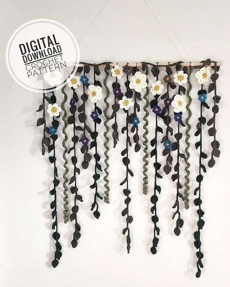 Crochet Guide, Unicorn Crochet, Crochet Garland, Crochet Mignon, Confection Au Crochet, Crochet Wall Hangings, Crochet Plant, Crochet Design Pattern, Crochet Decoration