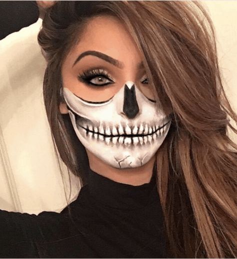 Nem Halloween Makeup, Pelottava Halloween, Halloweenský Makeup, Halloween Make-up Looks, Holloween Makeup, Kostuum Halloween, Easy Halloween Makeup, Half Skull, Creepy Halloween Makeup