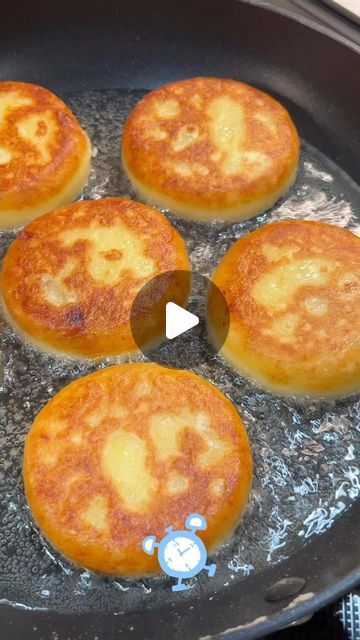 Ms Shi and Mr He on Instagram: "Potato cheese pancakes 🥞🤫
#potatopancakes #potato #midnightsnack #recipe #homecooking" Homemade Potato Pancakes, Mashed Potato Pancakes, Cheese Pancakes, Potato Pancakes, Cheesy Potatoes, Pancakes, Cheese, Instagram