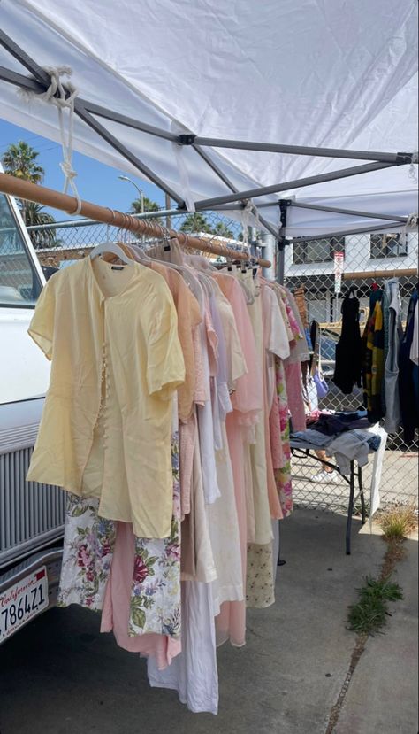 Clothing Booth Display Ideas Tent, Market Tent Ideas, Diy Clothing Rack For Vendor Events, Vintage Clothing Pop Up Booth, Flea Market Pop Up Shop, Garage Sale Clothing Rack, Thrift Market Stall, Flee Market Stall Ideas, Market Set Up Ideas Clothing