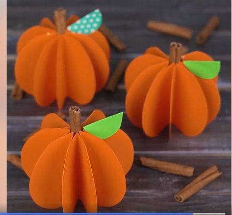 DIY paper pumpkins Carte Halloween, Paper Flowers Craft, Autumn Crafts, Diy Pumpkin, Halloween Crafts For Kids, Pumpkin Crafts, Thanksgiving Crafts, Halloween Projects, Paper Pumpkin