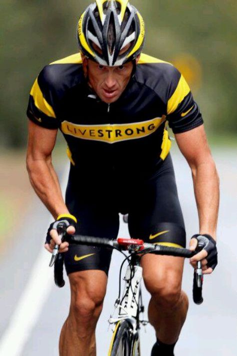 Lance Armstrong. Still the best Cycle Photography, Lance Armstrong, Racing Cyclist, Cycling Pictures, Cycling T Shirts, Cycling Photography, Professional Cycling, Cycling Route, Bodybuilding Supplements