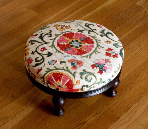 You have to treat a little antique footstool just like an old person, gentleness and kindness. It turns out, after a little local research, this stool belonged to a... Diy Footstool, Reupholster Chair Dining, Diy Ottoman, Living Room Upholstery, Reupholster Chair, Upholstery Trim, Upholstery Diy, Vintage Chair, Modern Upholstery