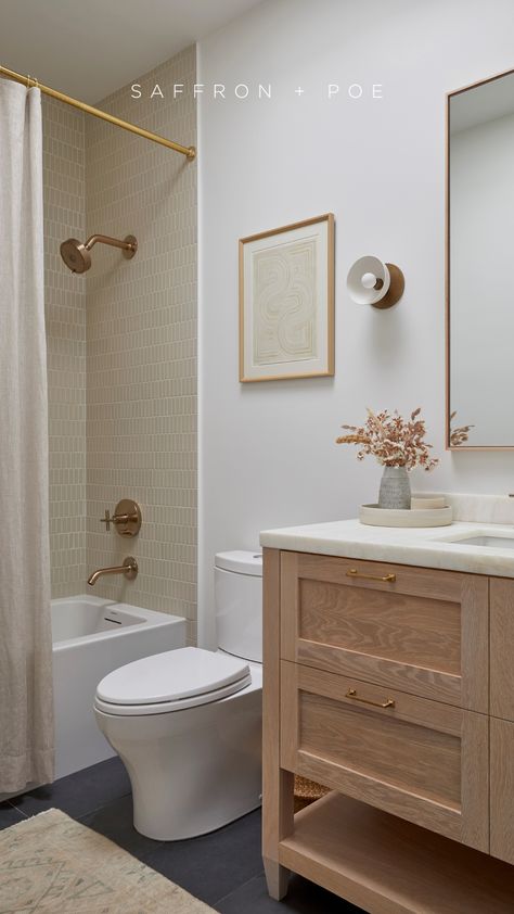 The Guest Bathroom⌇Small but mighty was our goal when it came to this client's powder room and guest bath, making sure that each one of these spaces had their own moment in this larger scope renovation. For the Guest Bath, we leaned into earthy, neutral colors and materials - with a custom white oak vanity, onyx countertop, Heath Ceramics shower tile, Clé Tile slate flooring, and an extra, 𝒆𝒙𝒕𝒓𝒂 long linen shower curtain. Neutral Guest Bathroom, Bathroom Decor Neutral, Bathroom Palette, Bathroom Timeless, Neutral Bathroom Tile, Bathroom Neutral, Brass Bathroom Fixtures, Tranquil Bathroom, Guest Bathroom Design