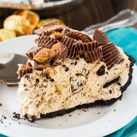 No Bake Peanut Butter Cup Pie - Spicy Southern Kitchen Reeses Peanut Butter Pie Recipe, Peanut Butter Cup Pie Recipe, Reese Peanut Butter Pie, Peanut Butter Cup Pie, Cup Pie, Ganache Filling, Chocolate Peanut Butter Pie, No Bake Peanut Butter, Peanut Butter No Bake