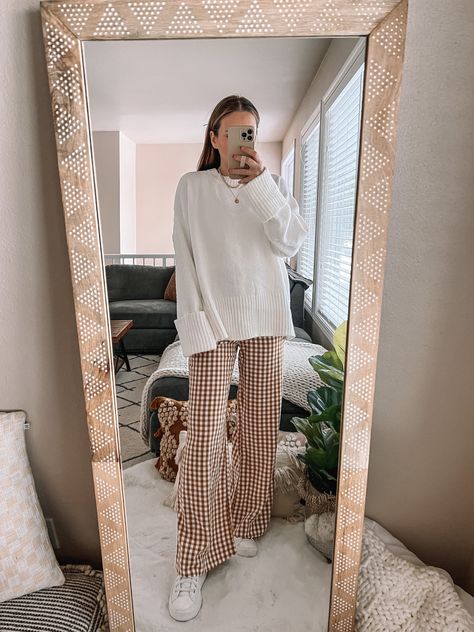 Cute Casual Pants, Maroon Linen Pants Outfit, Trendy Preschool Teacher Outfits, Cute Dress Pants, How To Style Gingham Pants, Fall Pant Outfits, Xl Clothes For Women, Fall Casual Teacher Outfits, Teacher Outfits Neutral