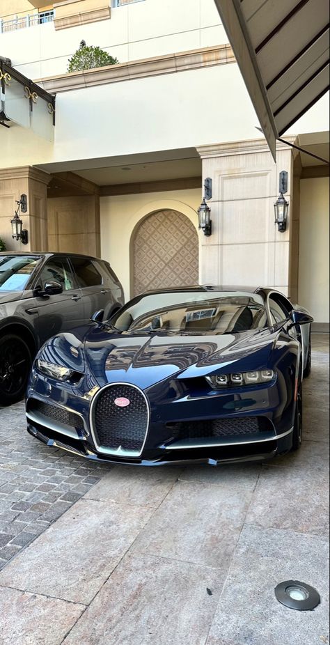 Luxurious Cars, Lux Cars, Bugatti Cars, Bugatti Chiron, Fancy Cars, Super Luxury Cars, Classy Cars, Pretty Cars, Koenigsegg