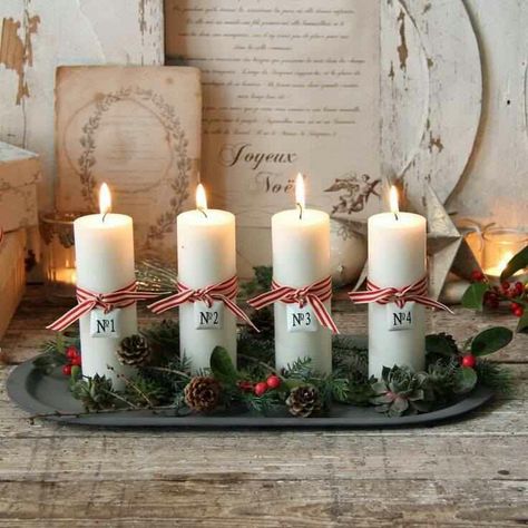 DIY Victorian Inspired Vintage Holiday Vignette! Christmas Candle Decorations Ideas, Natal Country, Advent Wreath Diy, Christmas Candles Diy, Deco Table Noel, Christmas Decorations Cheap, Christmas Candle Decorations, Advent Candles, Advent Wreath