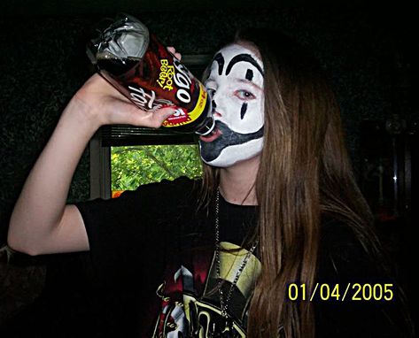 Corpse Makeup, Juggalo Makeup, Dark Carnival, Inner Monster, Alt Aesthetic, Clown Party, Visual Archive, Clown Posse, 2000s Emo