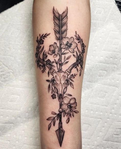 Goddess Of Hunting Tattoo, Western Tattoos For Women Color, Country Themed Sleeve Tattoo, Deer Tattoo For Women, Deer Track Tattoo For Women, Women Country Tattoos, Tattoo Ideas Wild Flowers, Western Lower Back Tattoo, Hunting Sleeve Tattoo Women