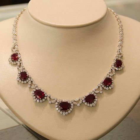 ruby #diamonds #necklace by #dubailparis Diamond Neckalce, Maroon Necklace, Ruby Diamond Necklace, Perfect Pearls, Designer Artwork, Real Diamond Necklace, Diamond Solitaire Pendant, Jewelry Set Design, Diamonds Necklace