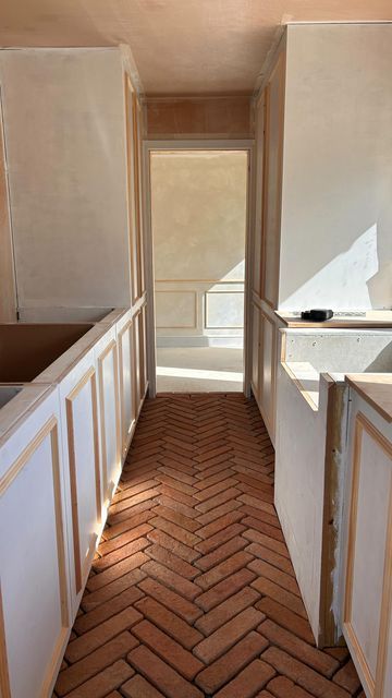 Chestnuts; a detached rural self build. on Instagram: "Look at this! Isn’t it great? 😍 *Sealed handmade terracotta tiles* #herringbone #selfbuild #utilityroom #terracotta" Terracotta Tile Herringbone, Tiles Herringbone, Terracotta Tile, Self Build, Terracotta Tiles, Instagram Look, Utility Room, May 7, Chestnut