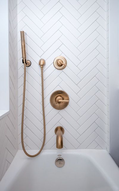 Subway Tile Herringbone, Herringbone Shower, Subway Tiles Bathroom, New House Bathroom, Hall Bathroom, Ideas Hogar, Herringbone Tile, Boys Bathroom, Subway Tiles