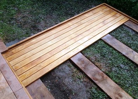 Ground Deck, Ground Level Deck, Deck Piscina, Pergola Diy, Patio Deck Designs, Cool Deck, Ground Level, Small Deck, Ideas Backyard