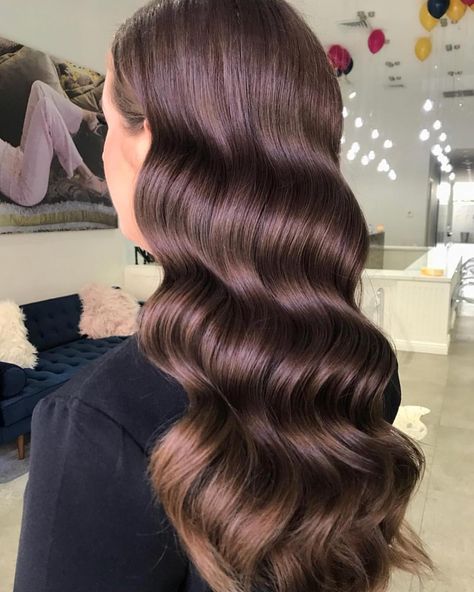 A whole lotta yeSSSS @dodiejayhair • • • #modernsalon #swaves #waves #brunette #brunettehair #hollywoodwaves Rambut Brunette, Formal Hair, Hollywood Waves, Brunette To Blonde, Long Wavy Hair, Summer Hair Color, Modern Salon, Wedding Hair And Makeup, Hair Waves