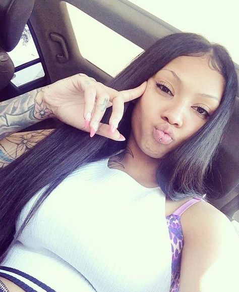 @ʟɪʟɢʟᴏɢɪʀʟ Doll Icon, Cuban Doll, 2000s Icons, Snap Selfie, Insta Baddie, Asian Doll, Aaliyah, Selfie Poses, Nails