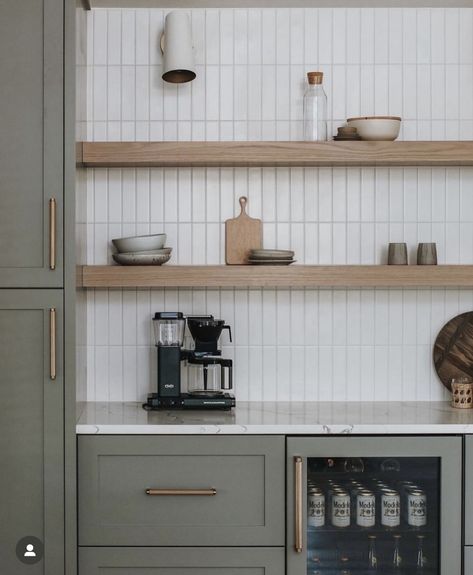 Kitchen Tiles Wall Backsplash Ideas Open Shelving, Vertical Splashback Tiles, Vertically Stacked Subway Tile Kitchen, Vertical Subway Tiles Backsplash, Vertical Metro Tiles Kitchen, Subway Kitchen Tiles, Verticle Tile Kitchen, Vertical Stack Kitchen Backsplash, White Tile Kitchen Wall