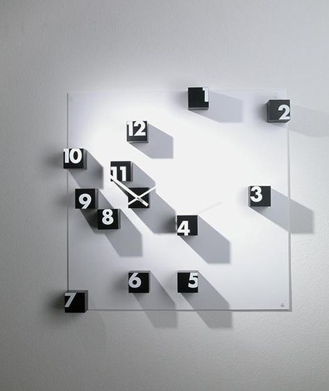 modern home accents and wall decorating with clocks Design Interior Modern, Unusual Clocks, Wall Watch, Black Wall Clock, Colors Schemes, Cool Clocks, Diy Clock Wall, Wall Clock Design, Unique Clocks