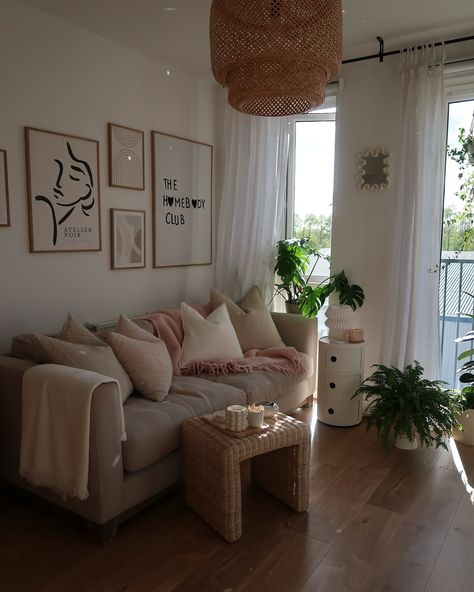 girl apartment inspo 🤍 #apartmenttherapy #apartmentliving #apartmentdecor Soft Girl Apartment Aesthetic, Single Girl Apartment Aesthetic, Girls Apartment Aesthetic, Cute Girl Apartment, Girl Apartment Living Room, That Girl Apartment, Girls Apartment Ideas, Single Woman Apartment, Girl Apartment Aesthetic