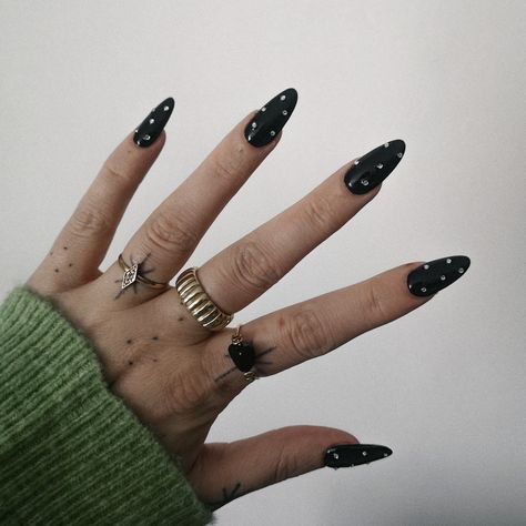 Black Acrylic With Rhinestones, Black Oval Nails With Rhinestones, Black Chrome Nails With Rhinestones, Black Acrylic Rhinestone Nails, Black Nails With Silver Gems, Solid Black Nails With Gems, Black Nails With Gemstones, Black And Silver Rhinestone Nails, Black Acrylic Nails Sparkly