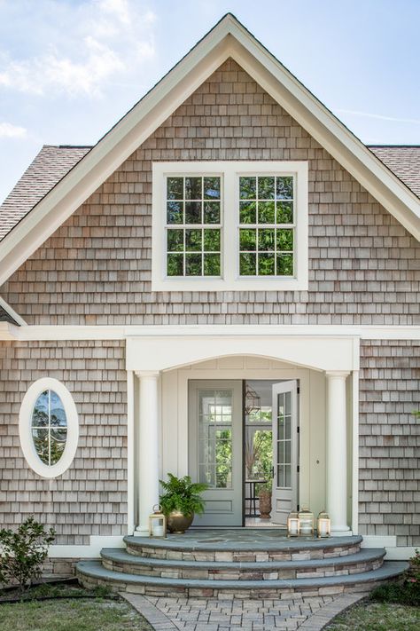 Shingle House, England Homes, Shingle Style Homes, Beach House Exterior, Shingle Siding, Cottage Exterior, Dream Cottage, Interiors Dream, New England Style