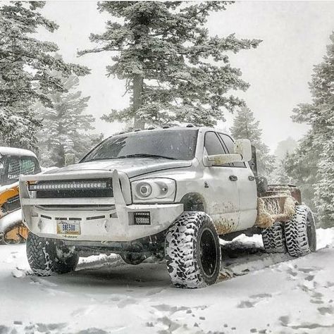 Sweet ram Dually cummins diesel in snow Second Gen Cummins Dually, 3rd Gen Cummins Flatbed, Flatbed Dually Trucks, 3rd Gen Cummins Dually, Ram Flatbed, Cummins Flatbed, Lifted Dually Trucks, Flatbed Dually, Cummins Dually