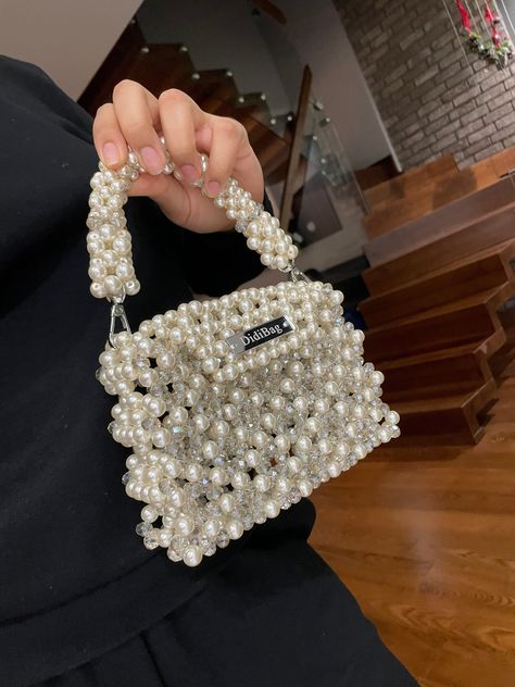 handbag made of Czech crystal beads and pearl beads. Length 18 cm Width 5 cm Height 11 cm.#jewelrylover #handcraftedjewelry #jewelryinspiration #jewelrydesign #jewelryobsessed #jewelryoftheday #jewelrygoals #jewelryfashion #jewelrytrends Handmade Pearl Bag, Bag Beads Handbags, Crystal Beads Bag, Crystal Craft Ideas, Beaded Pearl Bags, Crystal Beaded Bag, Bags With Beads, Beads Bags Handmade, Cristal Bag