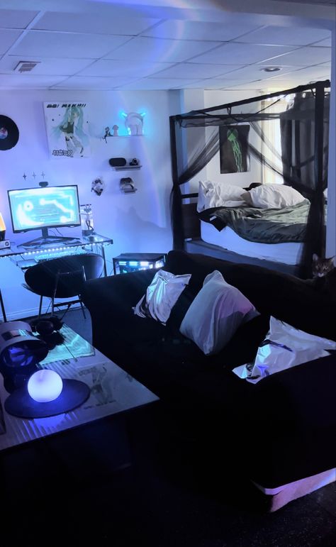 Cybercore Interior Design, Dark Blue Room Decor Bedroom Ideas, Clear Room Aesthetic, Cybercore House, Blue Gothic Bedroom, Blue And Black Room Ideas, Cybergoth Room, Dark Blue Aesthetic Bedroom, Dark Blue Aesthetic Room