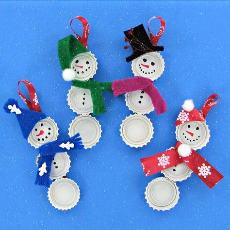 Bottle Cap Ornaments, Snowmen Diy, Snowman Bottle, Diy Bottle Cap Crafts, Diy Snowman Decorations, Diy Snowman Ornaments, Handprint Ornaments, Bottle Cap Art, Kids Christmas Ornaments