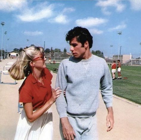 Grease John Travolta, Olivia Newton John Grease, Grease 1978, Grease Movie, Grease Is The Word, Olivia Newton, Olivia Newton John, John Travolta, Hollywood Legends