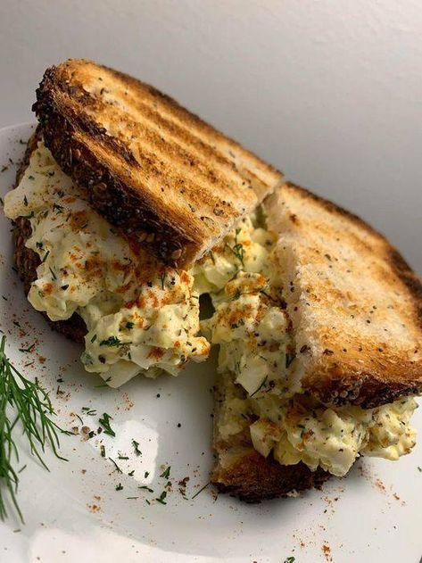 Ww Ideas, Egg Salad Sandwich, Satisfying Salads, Protein Packed Snacks, Quick Dishes, Points Recipes, Egg Salad Recipe, Diets For Beginners, Salad Sandwich