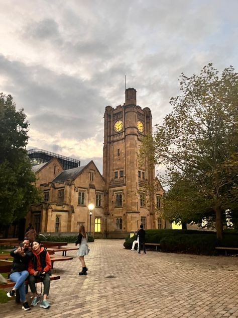 Melbourne University Aesthetic, Manifesting University, Victoria University Melbourne, Melbourne Life, Romanticise Life, Campus Aesthetic, Study English, Goal Board, University Of Melbourne