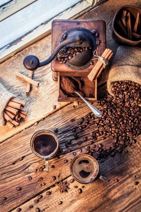 Pause Café, Coffee Pictures, Coffee Photography, Chocolate Tea, Chocolate Coffee, Coffee Cafe, Coffee Grinder, Coffee Love, Vintage Coffee