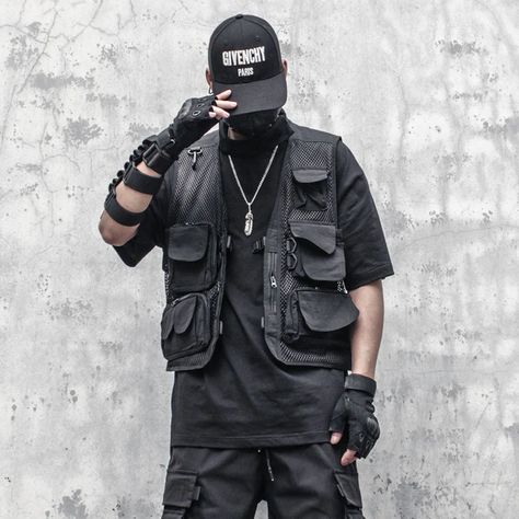 Top 10 Techwear Harajuku Street Fashion Gifts for Christmas 2023 �– Love Your Mom Cargo Vest Outfit Men, Tactical Vest Fashion, Sleeveless Top Men, Travel Vest, Pocket Vest, Cargo Vest, Tops Men, Loose Clothing, Biker Vest