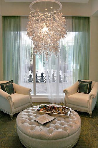 Reception area // Nice Conversation area with a beautiful chandelier.                                                                                                                                                                                 More Spa Design Interior, Esthetician Room, Spa Rooms, Spa Interior, Salon Suites, Beauty Salon Decor, Spa Decor, Salon Interior Design, Spa Design