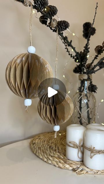 Paper Ornaments Diy, Diy Honeycomb, Do It Yourself Decoration, Diy Paper Christmas Tree, Christmas Crafts Diy Projects, Paper Christmas Decorations, Craft Packaging, Honeycomb Paper, Paper Christmas Tree