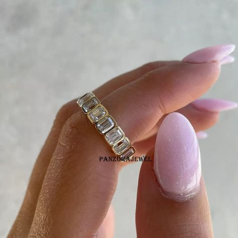 Emerald Cut Wedding Band, Bezel Set Wedding Band, Bezel Set Wedding Ring, Stackable Diamond Bands, Diamond Band Engagement Ring, Diamond Engagement Band, Moissanite Band, Moissanite Wedding Band, Emerald Cut Moissanite