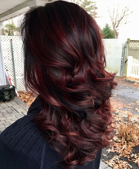 Espresso Hair with Red Wine Highlights Dark Burgundy Hair Color, Dark Burgundy Hair, Burgundy Balayage, Burgundy Highlights, Dark Red Hair Color, Hair Winter, Blond Balayage, Ombre Hair Blonde, Hair Color Burgundy