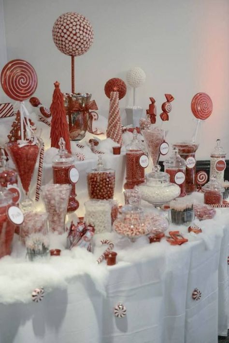 Christmas Candy Buffet, Red Candy Buffet, Background Candy, Winter Gala, Wedding Candy Table, Christmas Candy Bar, Bar A Bonbon, Candy Buffet Tables, Candy Station