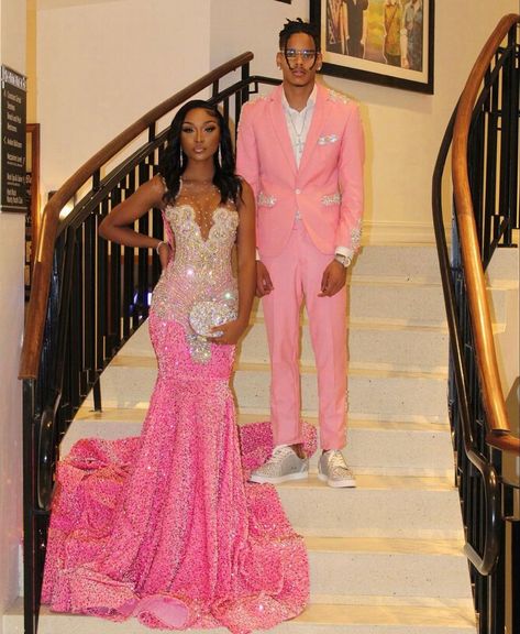 Prom Color Ideas, Prom Outfits For Couples, Prom Dress Trends, Prom Couples, One Shoulder Prom Dress, Sparkly Prom Dresses, Senior Prom Dresses, Elegant Prom, Stunning Prom Dresses