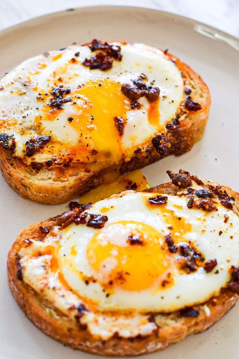 IMG_2993 Eggs With Chili Crisp, Chili Eggs Breakfast, Egg On Toast, Fried Egg Recipe, Egg Toast Breakfast, Breakfast Diner, Keto Egg Recipe, Chili Oil Recipe, Aphrodisiac Foods