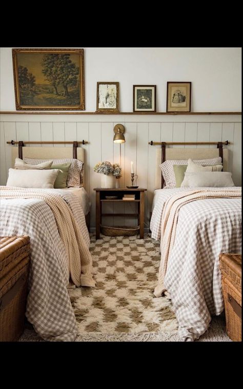 Cottagecore Bedrooms, Twin Beds Guest Room, Cottagecore Bedroom Ideas, Twin Beds, Twin Bedroom, Casa Vintage, Cottage Bedroom, Spare Bedroom, Big Boy Room