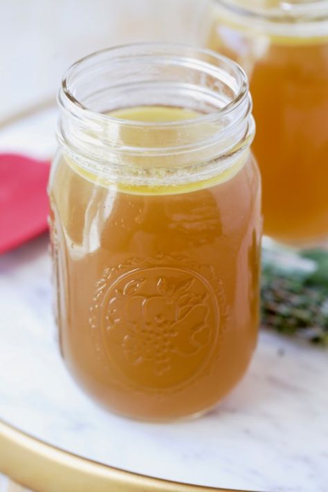 Use the leftover turkey bones from Thanksgiving dinner in this easy Instant Pot Turkey Stock recipe, then use the stock to make a scrumptious soup! #turkeystock #bonebroth #instantpot #recipe Ham Broth, Turkey Stock Recipe, Homemade Chicken Broth, Homemade Broth, Chicken Broth Recipes, Closet Cooking, Homemade Chicken Stock, Turkey Broth, Turkey Stock