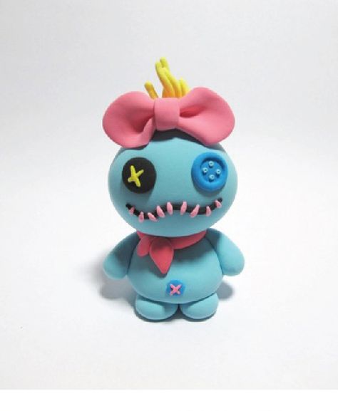 Polymer clay Scrump. As Lilo would say, "She's recovering from surgery." Polymer Clay Narwhal, Jumping Clay Ideas, Disney Clay Sculpture, Clay Ideas Disney, Disney Clay Art, Polymer Clay Cute Animals, Cute Polymer Clay Ideas Kawaii, Cute Polymer Clay Figures, Diy Clay Figures