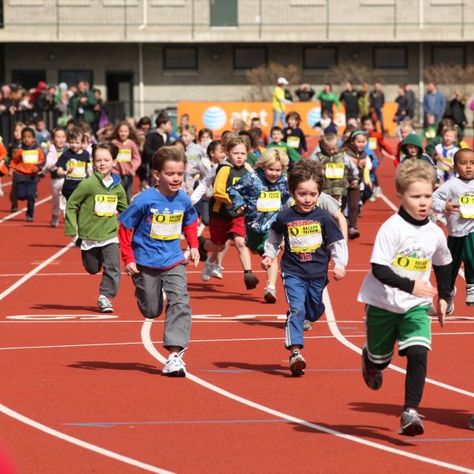 How to Introduce Children to (Healthy) Competition | Outside Online Winning Is Everything, Healthy Competition, Children Running, Faster Runner, Oufits Casual, Menu Food, Snacks For Dogs, Good Readers, Health Lessons