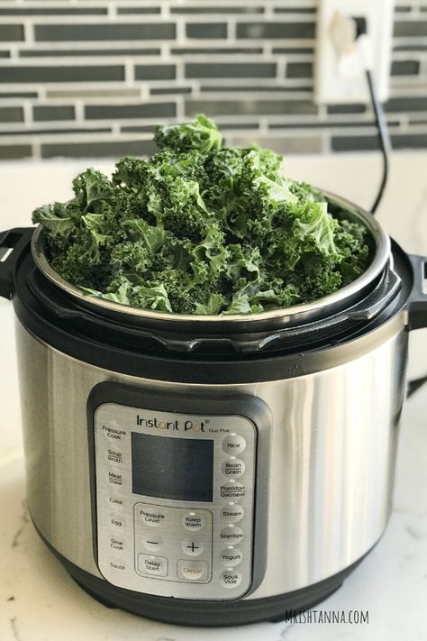 Instant Pot Kale, Cooked Kale Recipes, Cook Kale, Lentil Kale Soup, Instant Pot Veggies, Instant Pot Steam, Kale Recipe, Recipe Instant Pot, Cooking Spinach